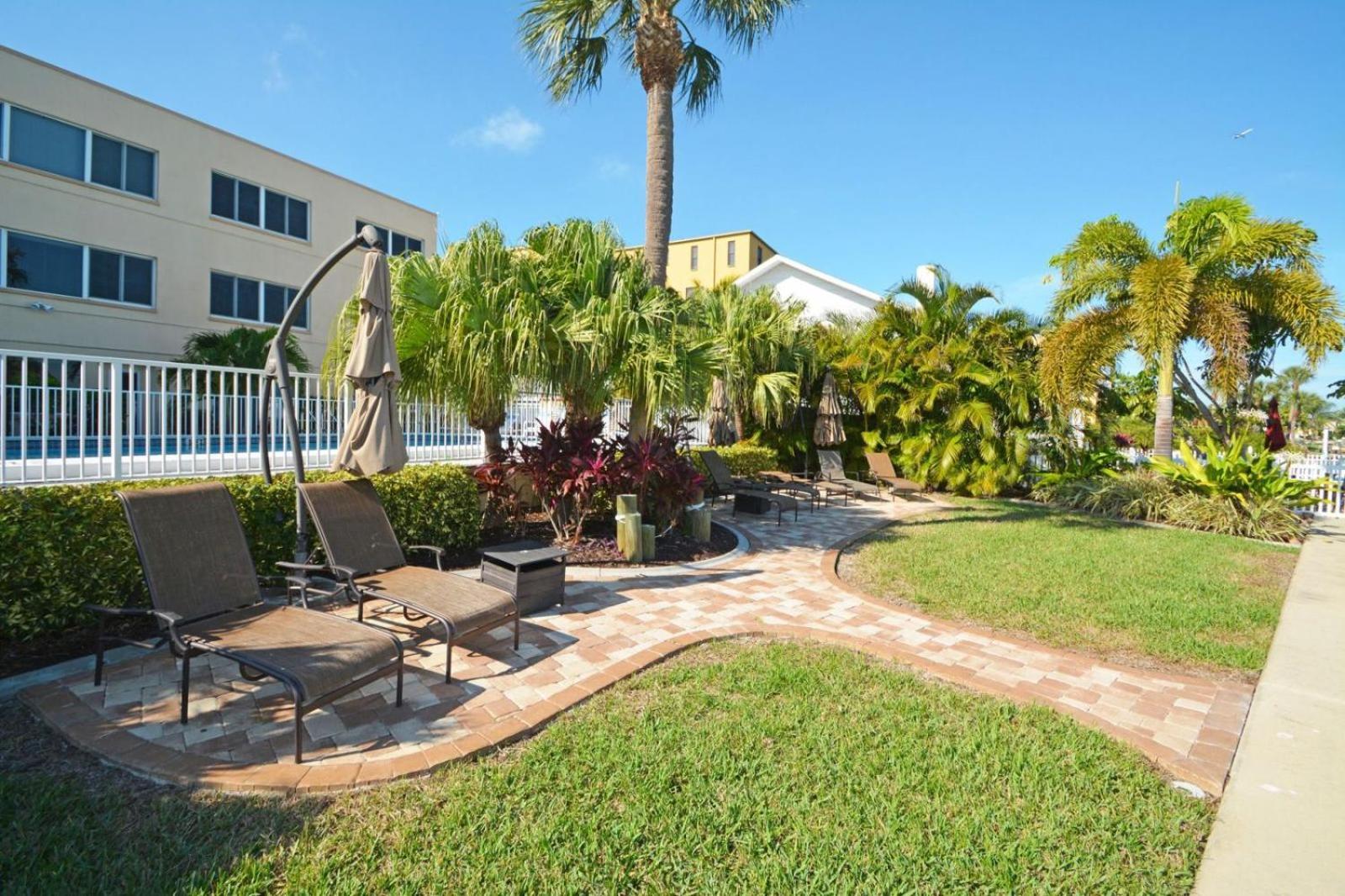 Treasure Island Beach, Fl Waterfront Located Steps Away From The Intracoastal Waterway Apartamento *