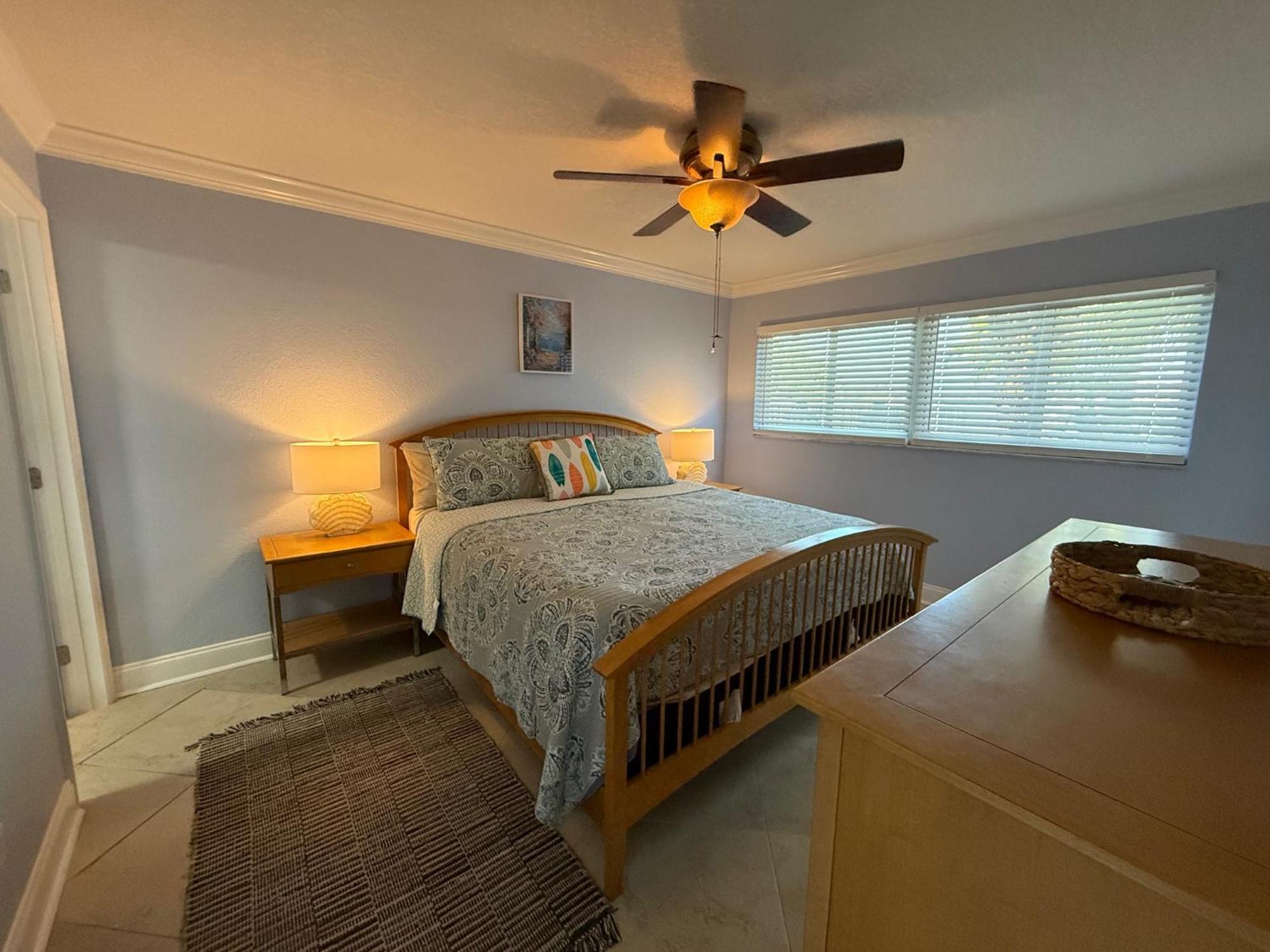 Treasure Island Beach, Fl Waterfront Located Steps Away From The Intracoastal Waterway Apartamento *
