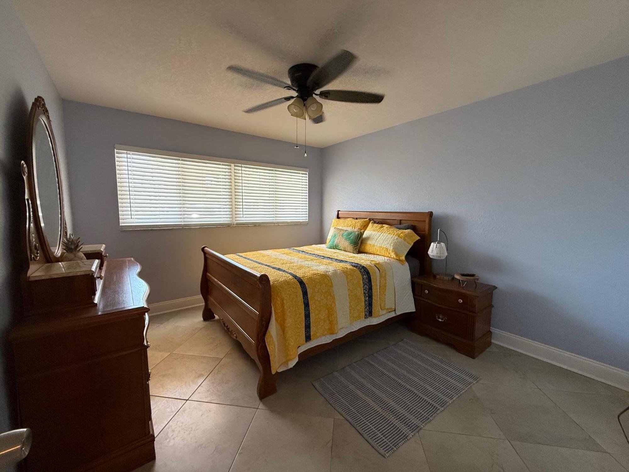 Treasure Island Beach, Fl Waterfront Located Steps Away From The Intracoastal Waterway Apartamento St. Pete Beach