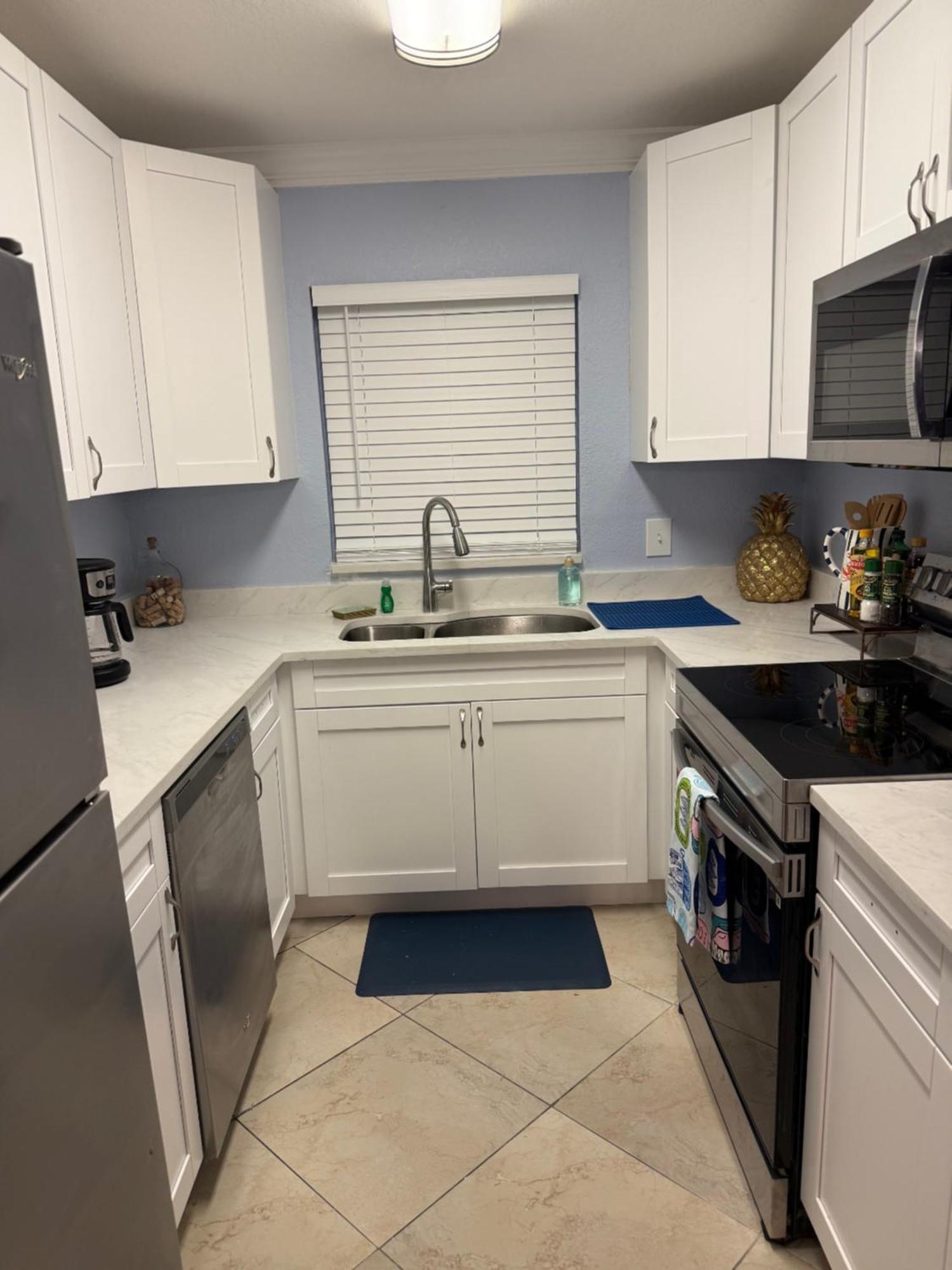 Treasure Island Beach, Fl Waterfront Located Steps Away From The Intracoastal Waterway Apartment
